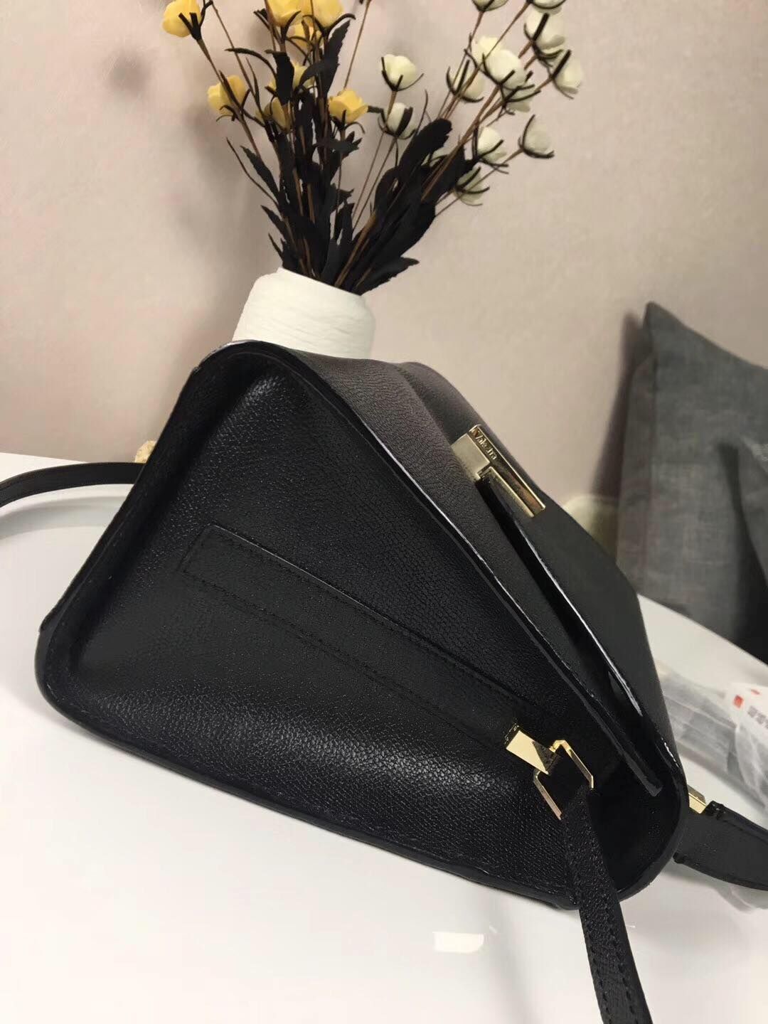 Valextra Calfskin Leather Shoulder Bag 408645 Black