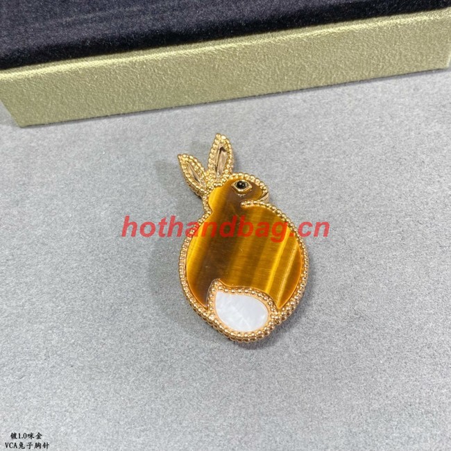 Van Cleef & Arpels Brooch CE10400