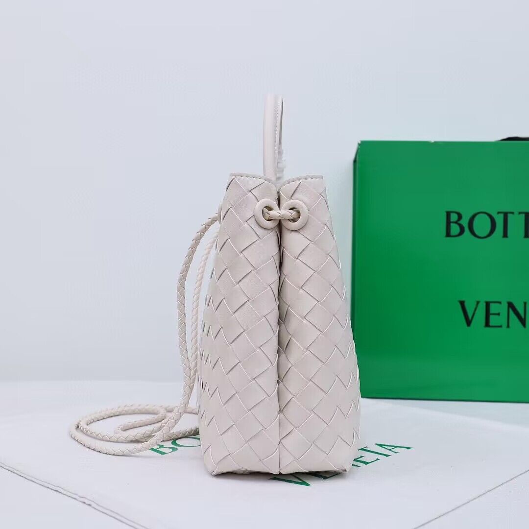 Bottega Veneta Andiamo Small Intrecciato Leather Tote 743572 White