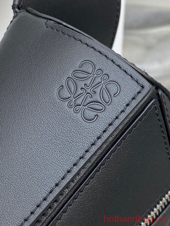 Loewe mini Classic Leather Puzzle Fanny Pack 02948 black