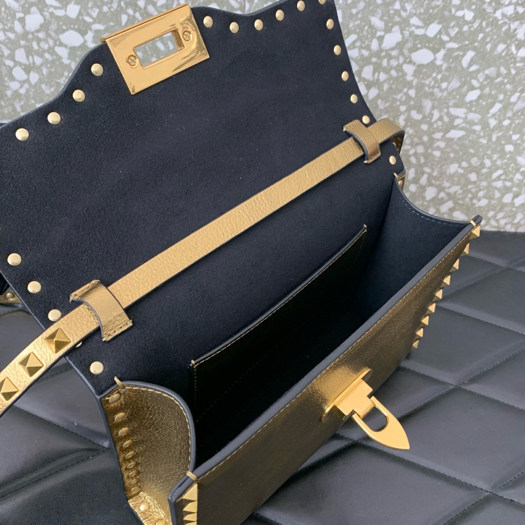 VALENTINO GARAVANI Loco Calf leather bag A0322 gold