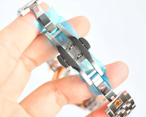 Omega Watch OMW00863-1