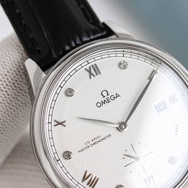 Omega Watch OMW00883