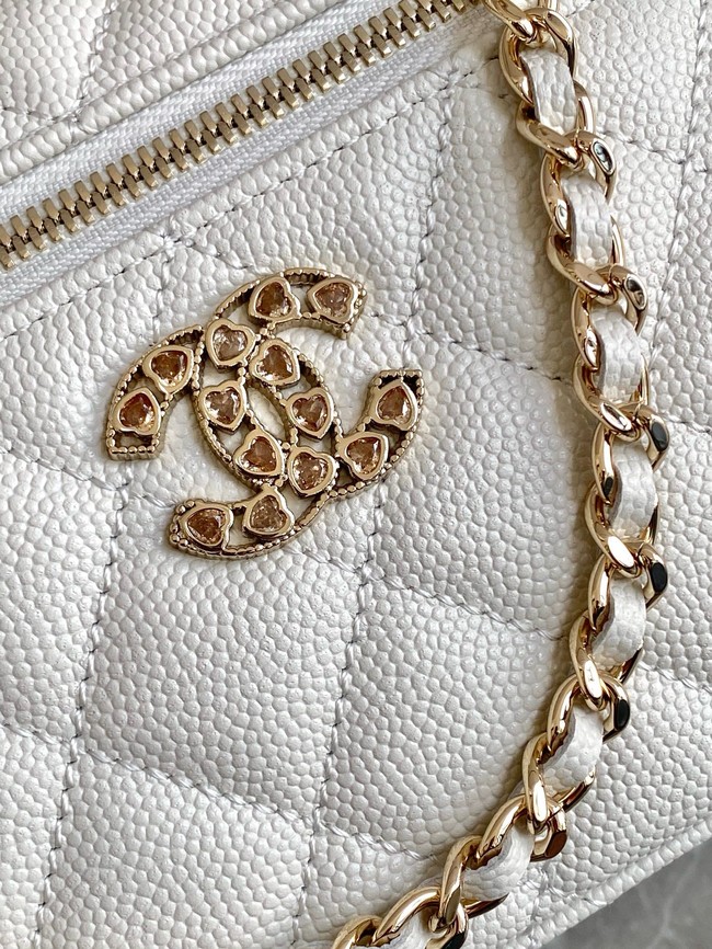 Chanel CLUTCH WITH CHAIN AP4531 white