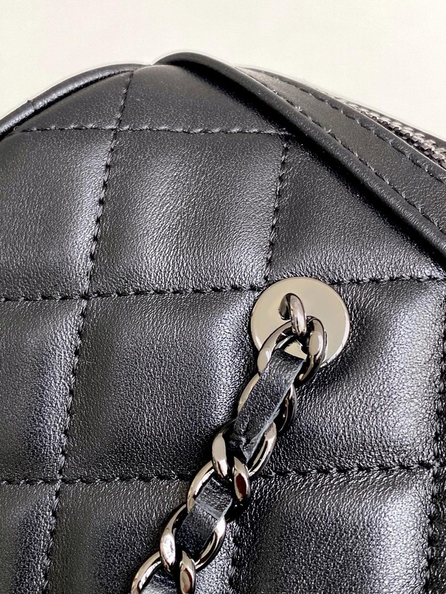 Chanel CLUTCH WITH CHAIN AP4474 Black&Black-Tone Metal 