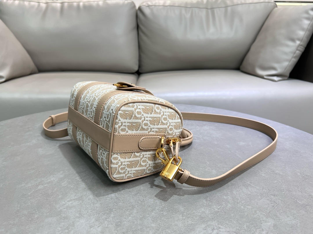 Dior Groove 16 Bag Natural Dior Oblique Jacquard M1364UTZ