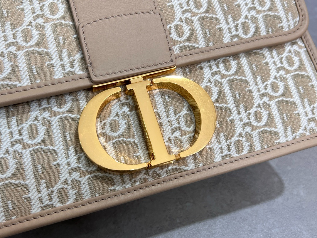 Dior 30 Montaigne Chain Bag Natural Dior Oblique Jacquard M9208UTZQ