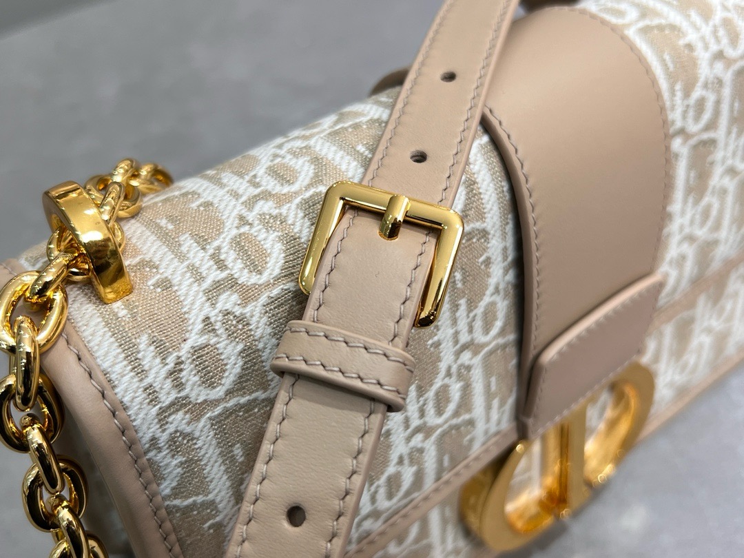 Dior 30 Montaigne Chain Bag Natural Dior Oblique Jacquard M9208UTZQ