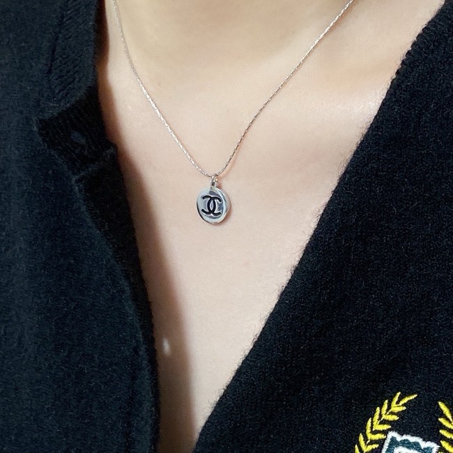 Chanel necklace CE16602