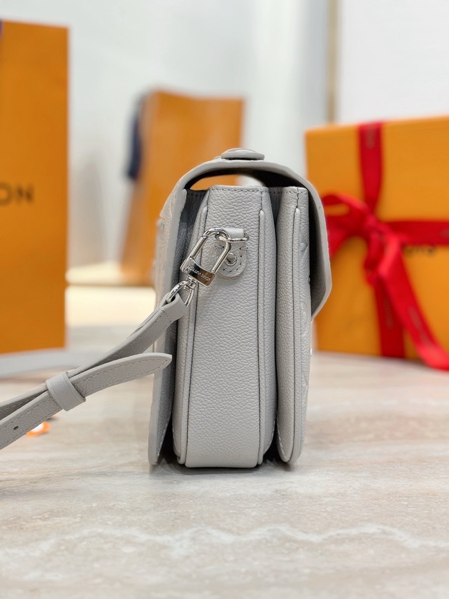 Louis Vuitton Pochette Metis M13481 Brume Gray