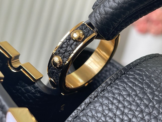 Louis Vuitton Capucines MM M23331 black
