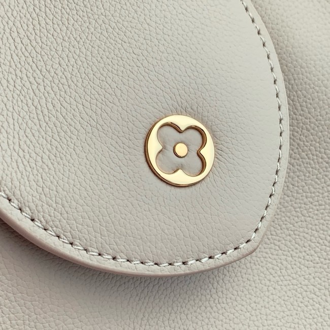 Louis Vuitton Capucines MM Souple M12929 Walnut