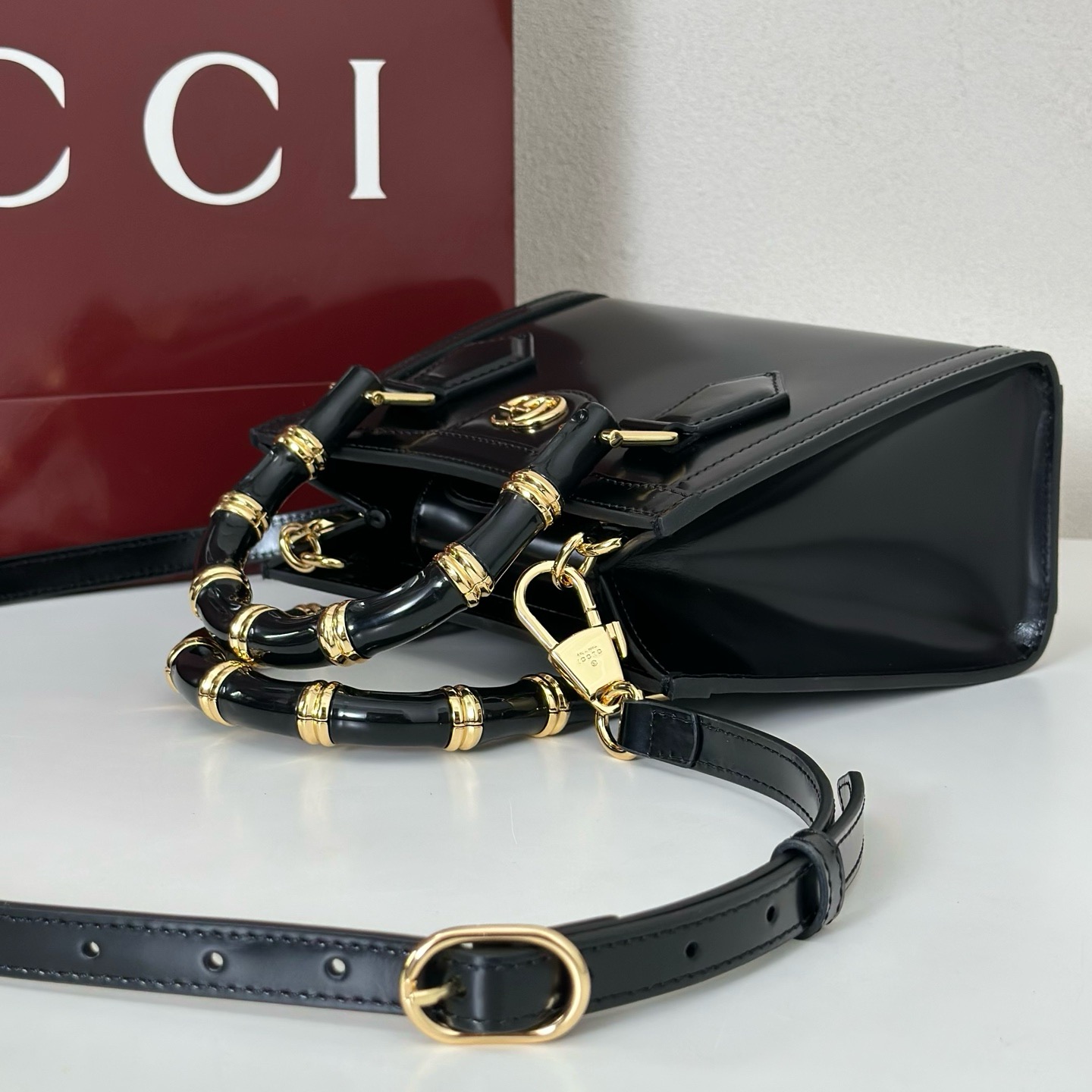 Gucci Diana small tote bag 832936 black
