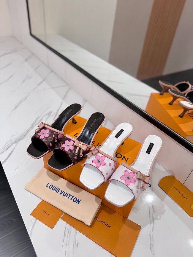 Louis Vuitton Slippers 45001-12