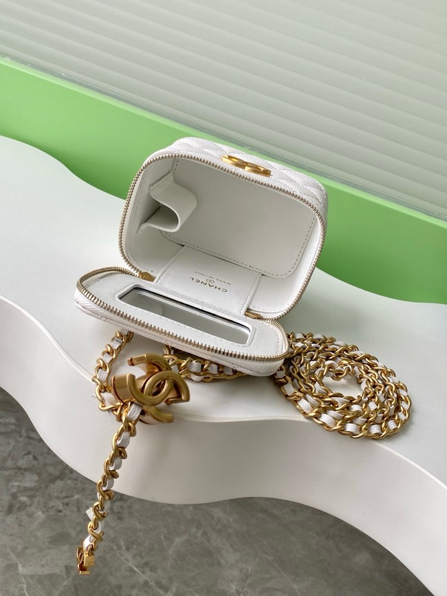 CHANEL Grained Calfskin Small Vanity with Chain AP3941 white