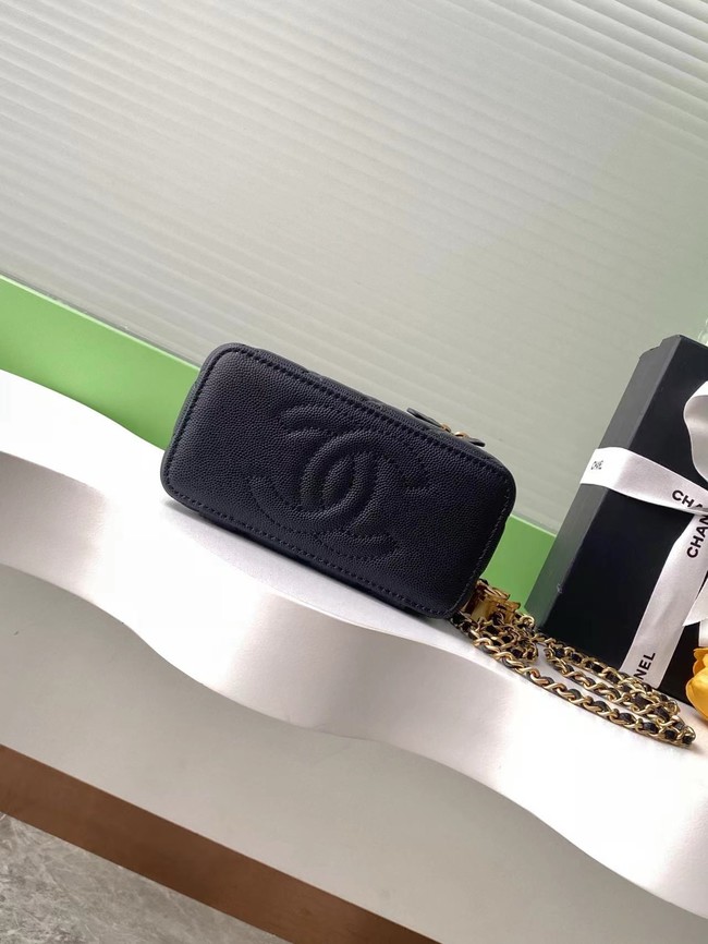 CHANEL MINI CLUTCH Grained Calfskin AP3940 black