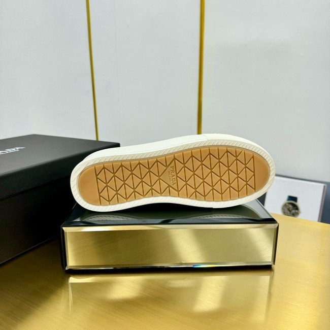 Chanel Downtown Bold leather sneakers 45033-1