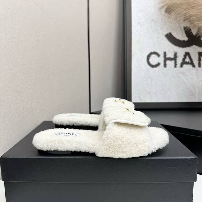 Chanel Slippers 45045-1