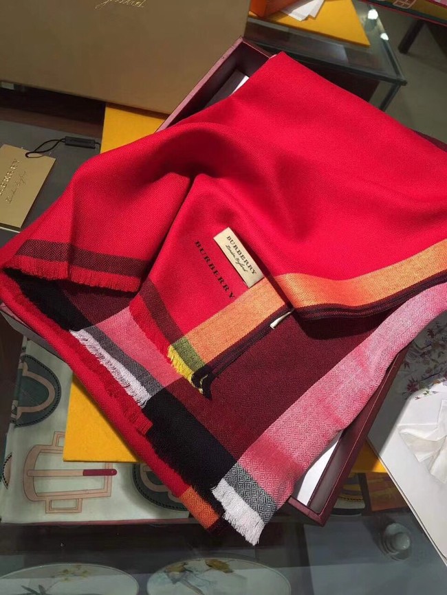 Burberry Shawl Wool Silk and Cotton KY189