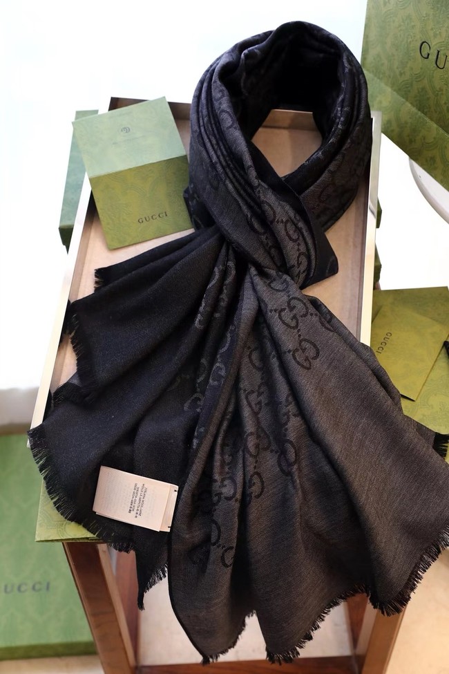 Gucci rinted GG cotton wool lame shawl 845243-1