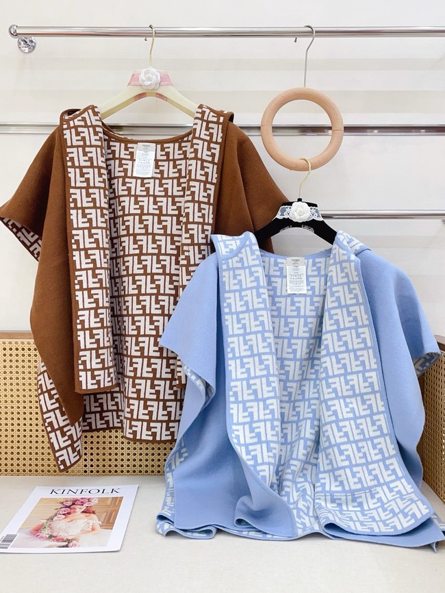 Fendi Cashmere cape FXX723