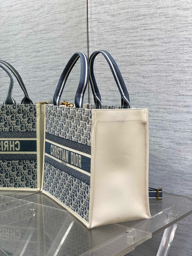 Medium Dior Book Tote Dior Oblique Embroidery and Calfskin M1324CZ-2