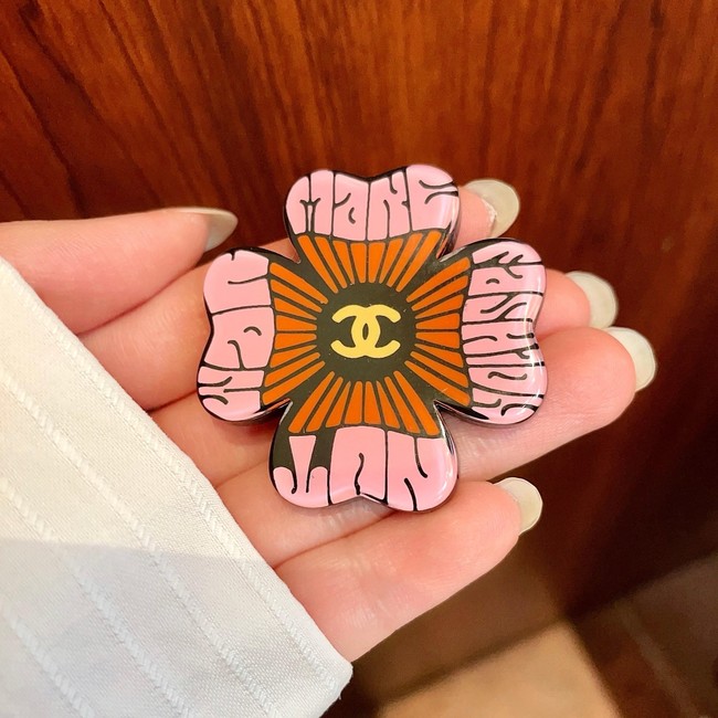 Chanel brooch CE81775