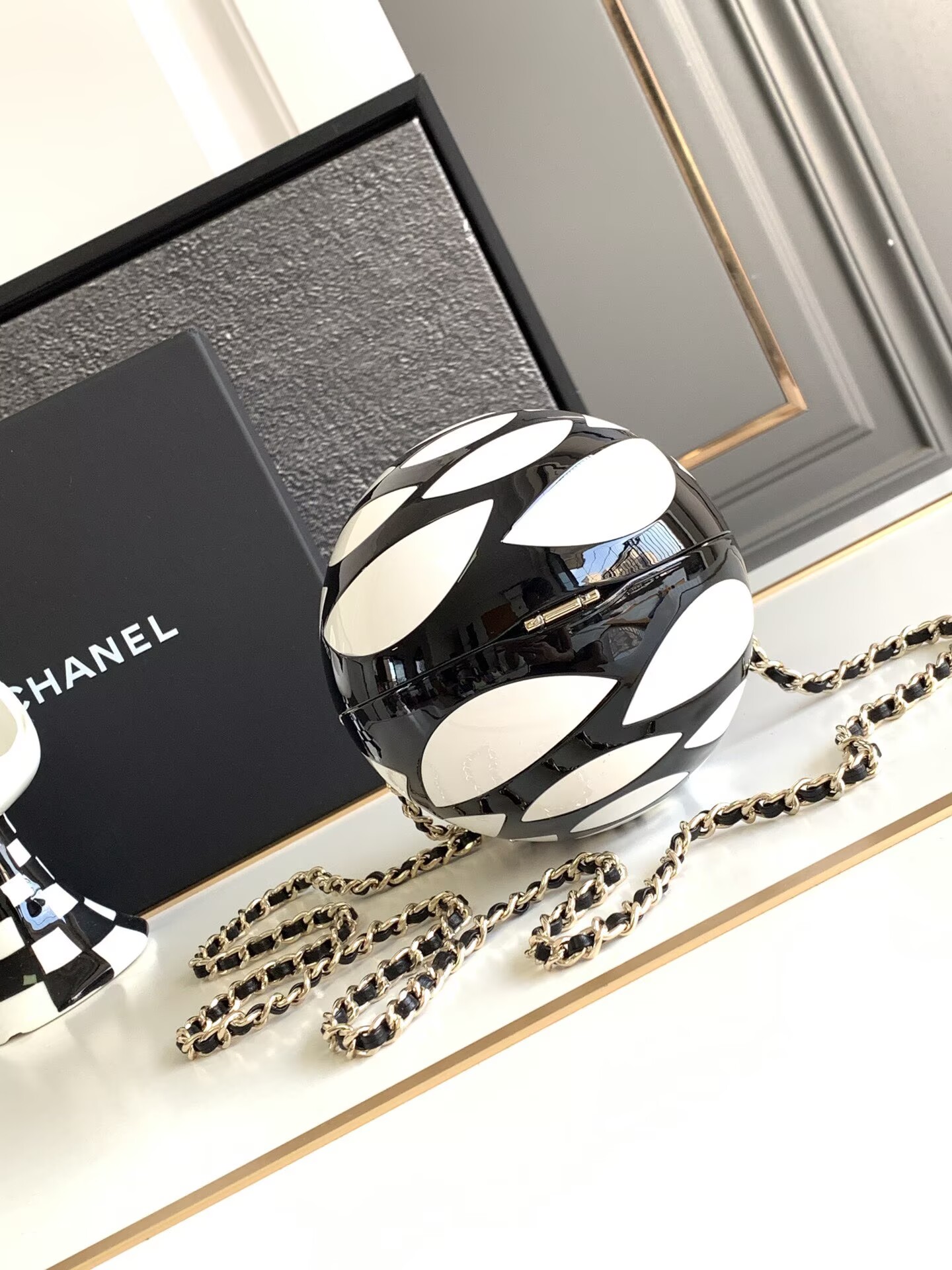 Chanel Camellia Mini Ball Bag 63029 White&Black