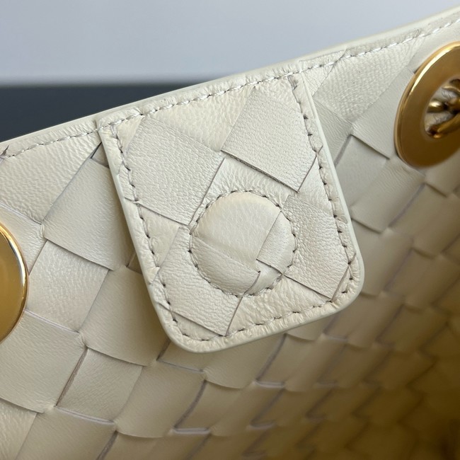 Bottega Veneta Small Parachute Chain 817175 Chalk