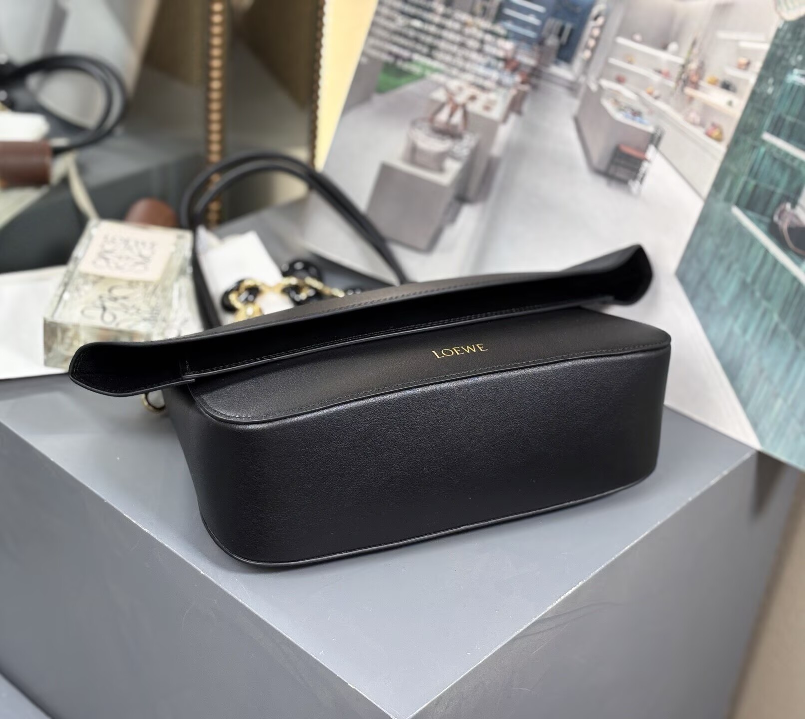 Loewe Ola Original Leather Fashion Handbag L53012 Black