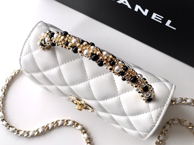 Chanel Clutch With Chain AP4975 white