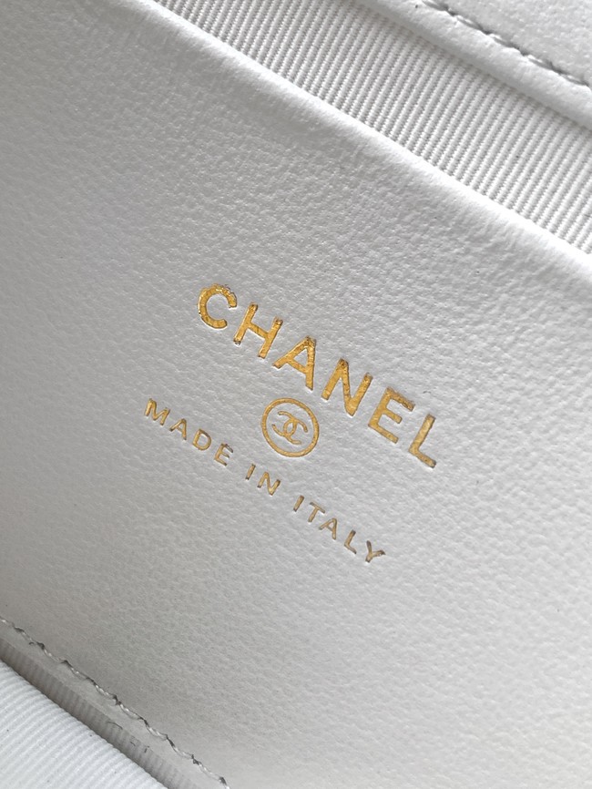 Chanel Clutch With Chain AP4975 white