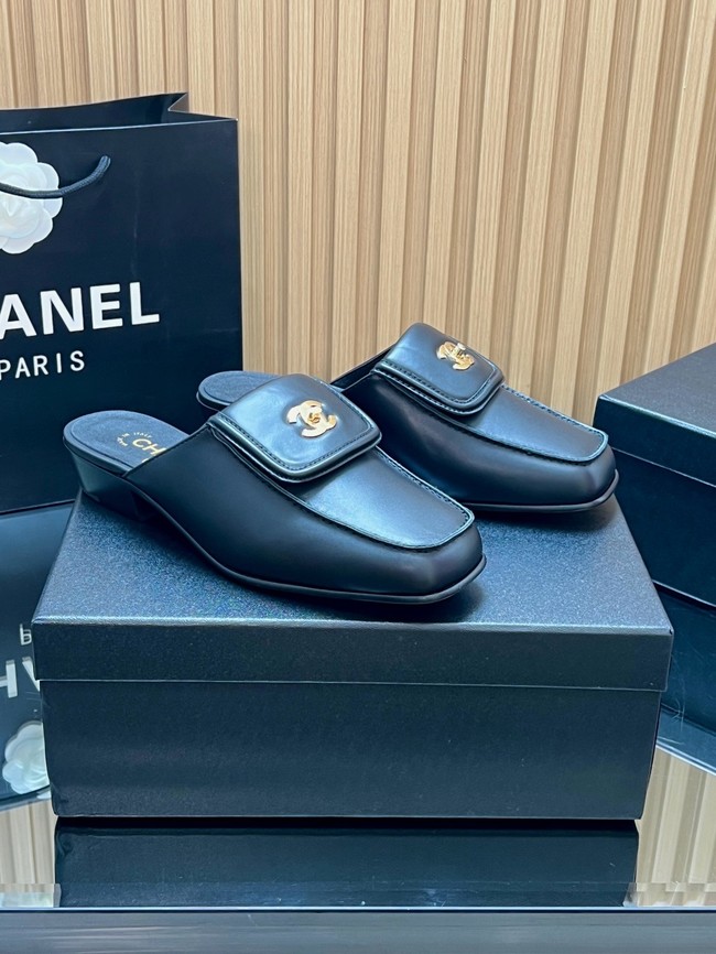 Chanel Mules 67101-3
