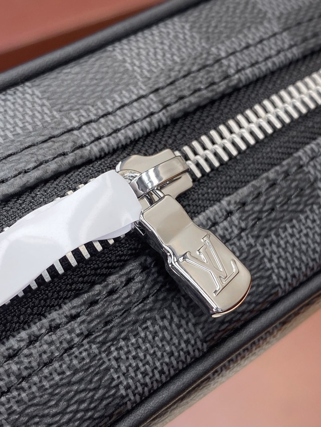 Louis Vuitton Toiletry Bag M43384-1