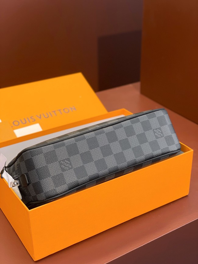 Louis Vuitton Toiletry Bag M47521-1