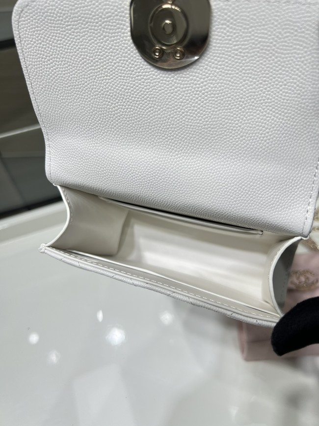 CHANEL CLUTCH WITH CHAIN AP3237 white