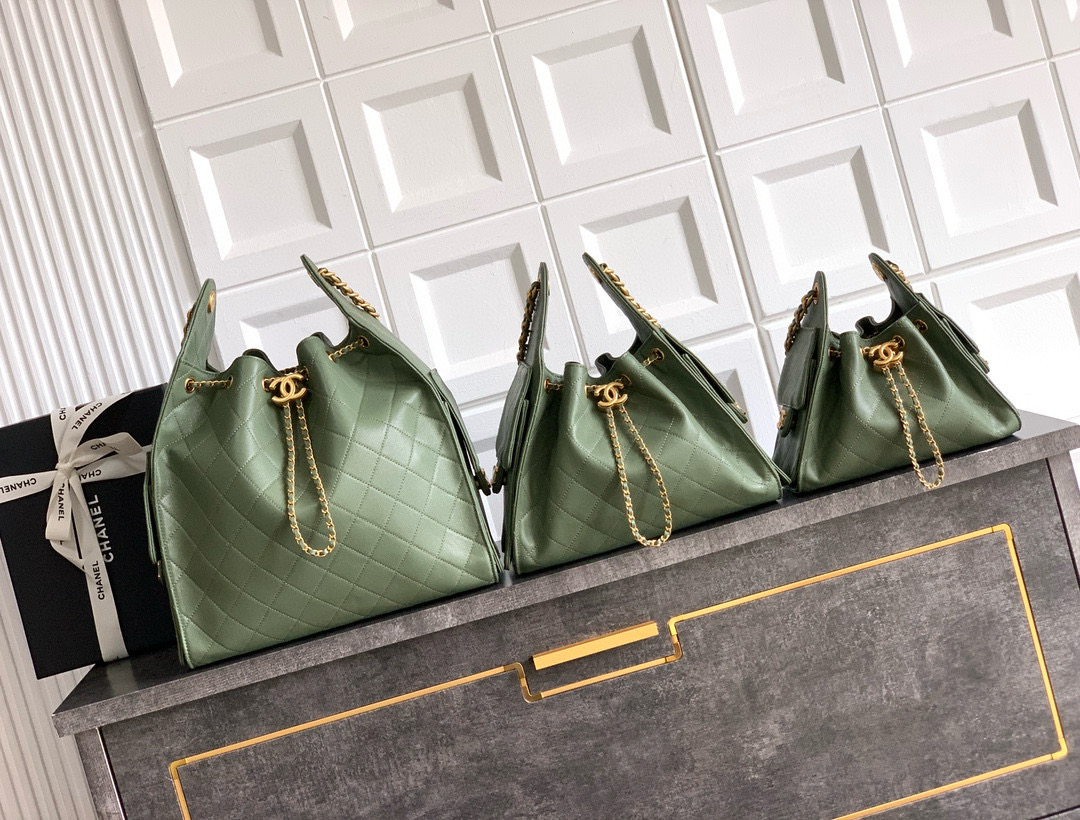 CHANEL 25S Hobo HANDBAG AS5293 red