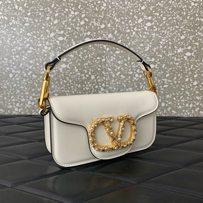 VALENTINO LOCO VLOGO SIGNATURE Small Leather bag WB0K53 ivory