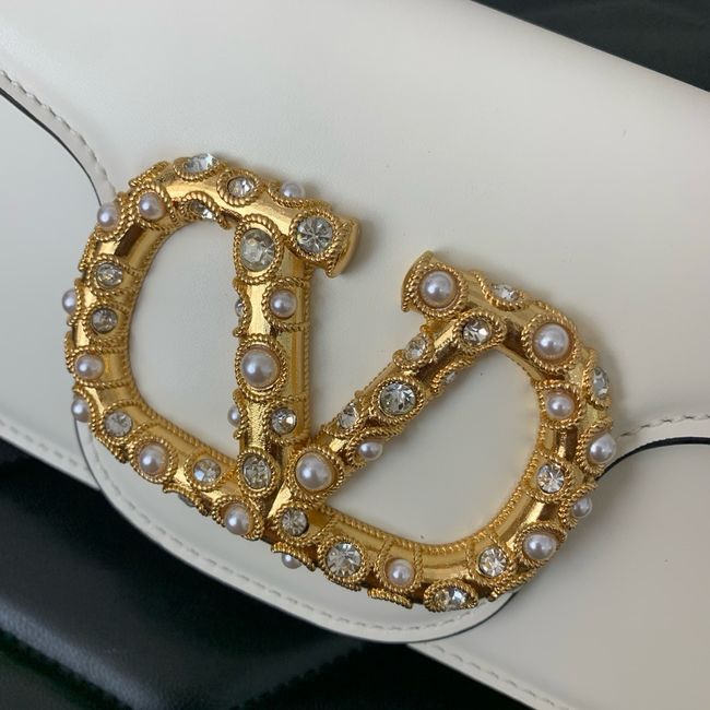 VALENTINO LOCO VLOGO SIGNATURE Small Leather bag WB0K53 ivory