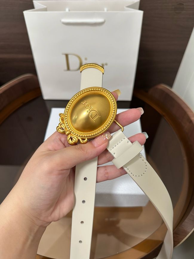 Dior Medaillon Belt Smooth Calfskin 25 MM B1022Q white Dior Medaillon Belt Smooth Calfskin 25 MM B1022Q white