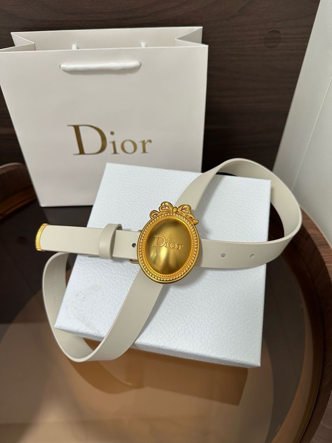 Dior Medaillon Belt Smooth Calfskin 25 MM B1022Q white Dior Medaillon Belt Smooth Calfskin 25 MM B1022Q white